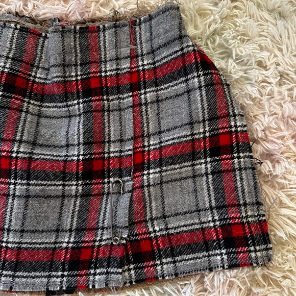 New NWT R13 Reversible Raw Cut Plaid Miniskirt Size Large - Picture 8 of 16